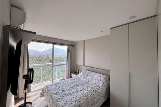 Suíte de apartamento à venda com 2 quartos, 70m² em Recreio dos Bandeirantes, Rio de Janeiro