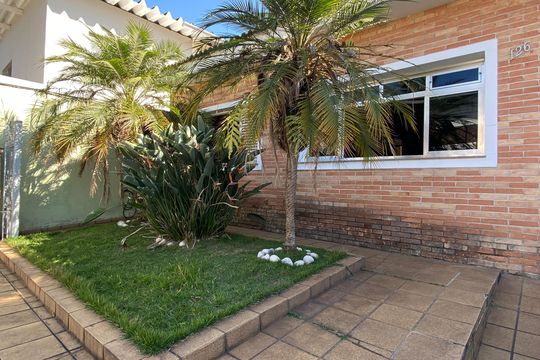 Garagem de casa à venda com 4 quartos, 250m² em Vila Osasco, Osasco