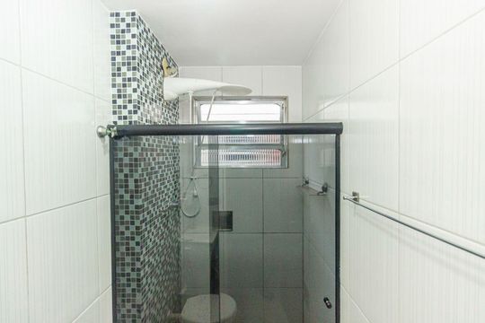 Banheiro social de apartamento para alugar com 1 quarto, 42m² em Bento Ribeiro, Rio de Janeiro