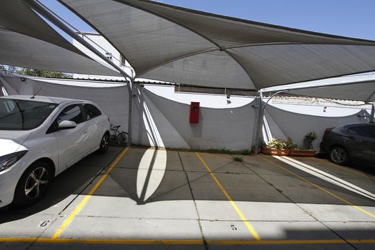 Garagem de apartamento para alugar com 3 quartos, 64m² em Monsenhor Messias, Belo Horizonte