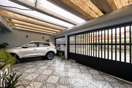 Garagem de casa à venda com 2 quartos, 150m² em Conjunto Residencial Brasilia, São Bernardo do Campo