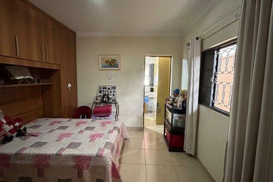 Casa à venda com 3 quartos, 208m² em Campestre, Santo André
