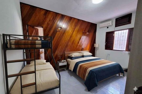 Quarto 1 de casa para alugar com 2 quartos, 260m² em Canto do Forte, Praia Grande
