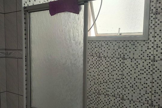Banheiro de apartamento à venda com 2 quartos, 54m² em Parque Marajoara, Santo André