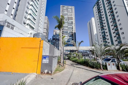 Fachada com Plaquinha de apartamento para alugar com 2 quartos, 105m² em Tatuapé, São Paulo