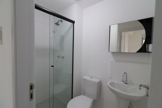 Banheiro de apartamento para alugar com 2 quartos, 40m² em Jurubatuba, São Paulo