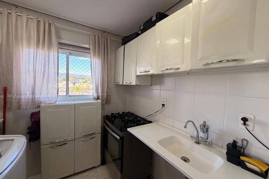 Cozinha de apartamento para alugar com 2 quartos, 50m² em Residencial Santa Giovana, Jundiaí
