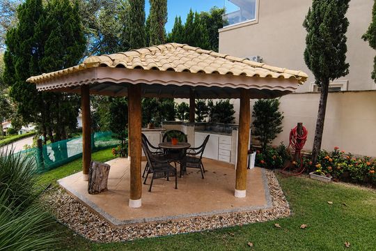 Casa de Condomínio à venda com 3 quartos, 245m² em Engordadouro, Jundiaí