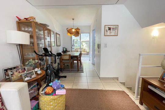 Sala de casa de condomínio à venda com 3 quartos, 110m² em Vila Gomes, São Paulo