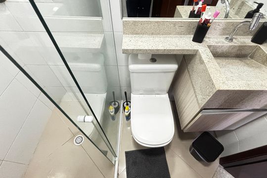Banheiro de apartamento à venda com 2 quartos, 50m² em Utinga, Santo André