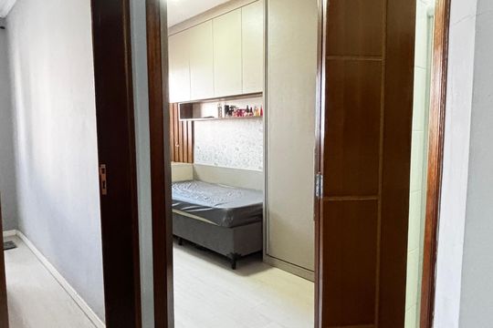 Corredor de apartamento à venda com 2 quartos, 50m² em Utinga, Santo André