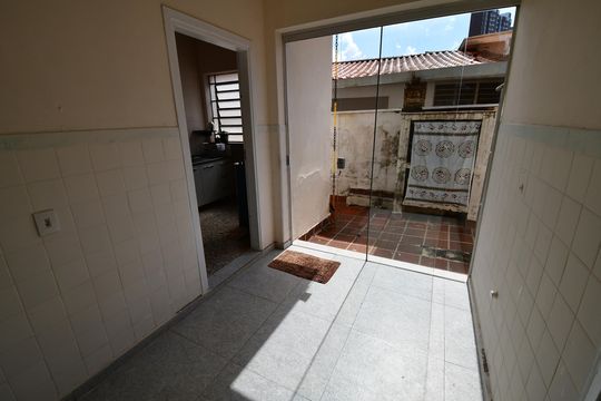 Área de Serviço de casa para alugar com 3 quartos, 380m² em Nova Campinas, Campinas