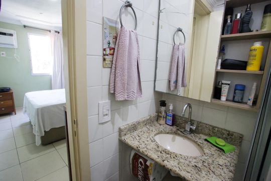Banheiro da Suíte de apartamento à venda com 2 quartos, 69m² em Taquara, Rio de Janeiro