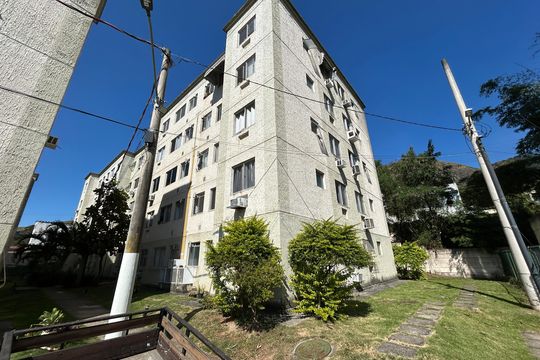 Fachada do bloco de apartamento para alugar com 2 quartos, 45m² em Água Santa, Rio de Janeiro
