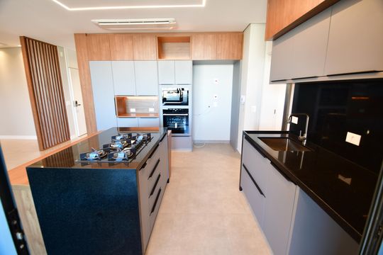 Cozinha de apartamento à venda com 3 quartos, 145m² em Nova Campinas, Campinas