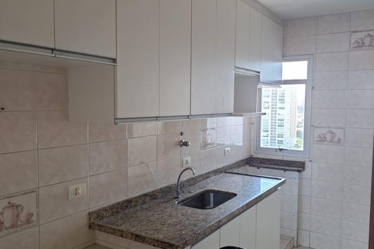 Cozinha de apartamento para alugar com 3 quartos, 72m² em Taquaral, Campinas