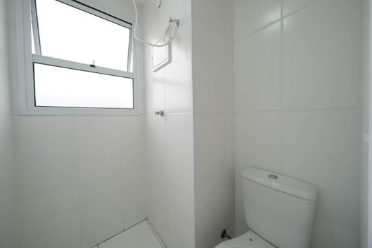 Banheiro de apartamento para alugar com 2 quartos, 40m² em Jardim Maringa, São Paulo