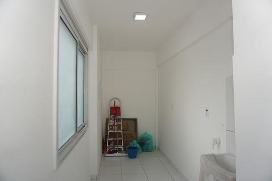 Lavanderia de apartamento para alugar com 3 quartos, 125m² em Jardim dos Oliveiras, Embu das Artes