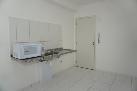 Cozinha de apartamento para alugar com 3 quartos, 125m² em Jardim dos Oliveiras, Embu das Artes