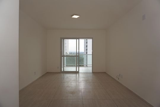 Apartamento para alugar com 3 quartos, 125m² em Jardim dos Oliveiras, Embu das Artes