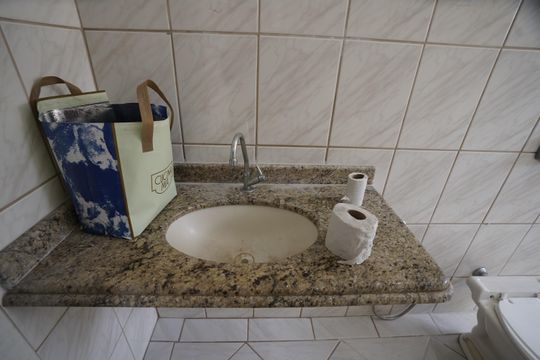 Casa para alugar com 3 quartos, 390m² em Jardim Itaipú, Goiânia