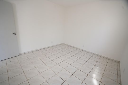 Casa para alugar com 3 quartos, 390m² em Jardim Itaipú, Goiânia