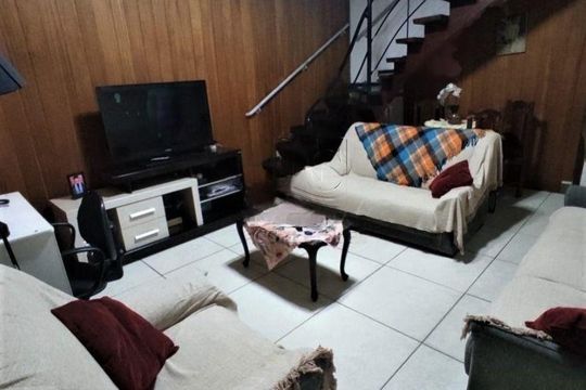 Casa à venda com 3 quartos, 147m² em Vila Gilda, Santo André