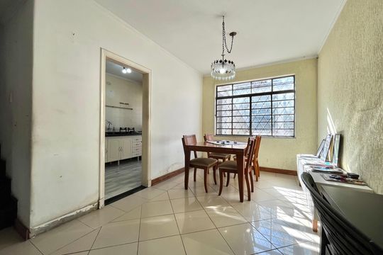 Sala de casa à venda com 3 quartos, 150m² em Planalto Paulista, São Paulo