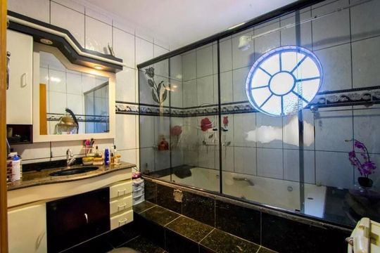 Casa à venda com 3 quartos, 200m² em Jardim Stella, Santo André