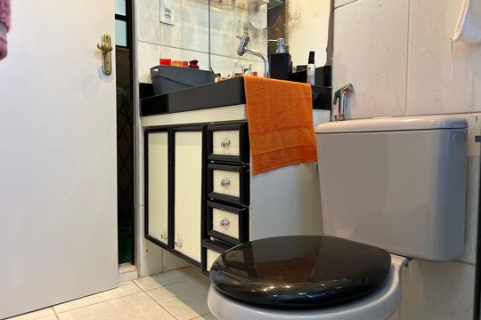 Banheiro da Suíte 1 de apartamento para alugar com 2 quartos, 300m² em Jardim Glória, Juiz de Fora