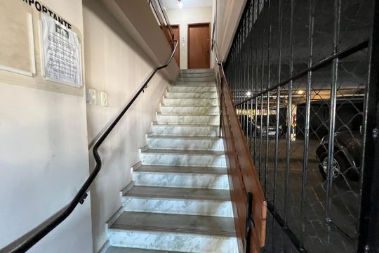 Acesso Garagem de apartamento para alugar com 2 quartos, 300m² em Jardim Glória, Juiz de Fora