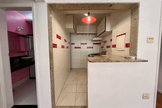 Cozinha de apartamento para alugar com 2 quartos, 68m² em Copacabana, Rio de Janeiro