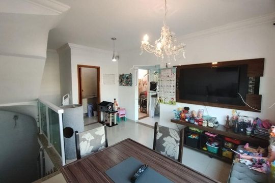 Casa à venda com 4 quartos, 110m² em Vila Pires, Santo André