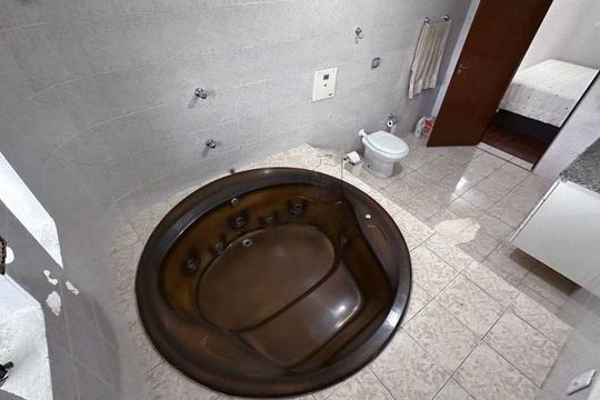 Casa à venda com 3 quartos, 261m² em Jardim Sonia Maria, São Paulo