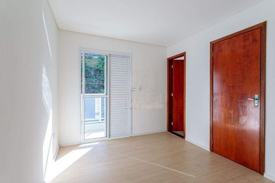 Casa à venda com 3 quartos, 75m² em Jardim Leonilda, Santo André