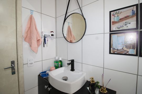 Banheiro de apartamento à venda com 2 quartos, 47m² em Vila Nova Curuca, São Paulo