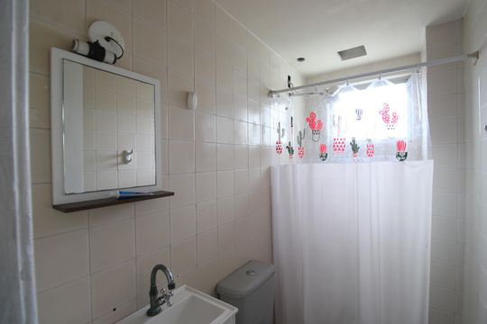 Banheiro de apartamento à venda com 2 quartos, 52m² em Pechincha, Rio de Janeiro
