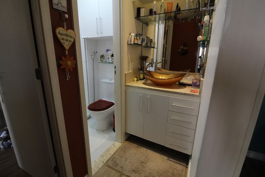Banheiro de apartamento à venda com 2 quartos, 52m² em Recreio dos Bandeirantes, Rio de Janeiro
