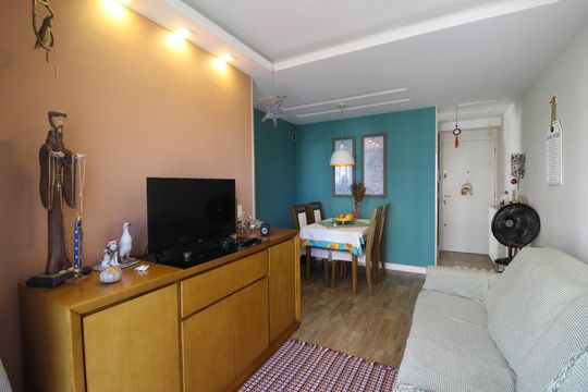 Sala de apartamento à venda com 2 quartos, 52m² em Recreio dos Bandeirantes, Rio de Janeiro