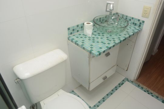 Banheiro de apartamento para alugar com 2 quartos, 46m² em Cidade Líder, São Paulo