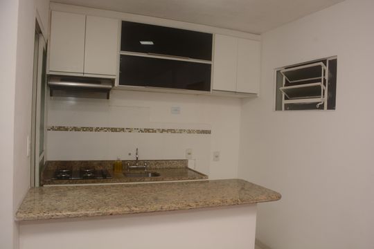 Cozinha de apartamento para alugar com 2 quartos, 46m² em Cidade Líder, São Paulo