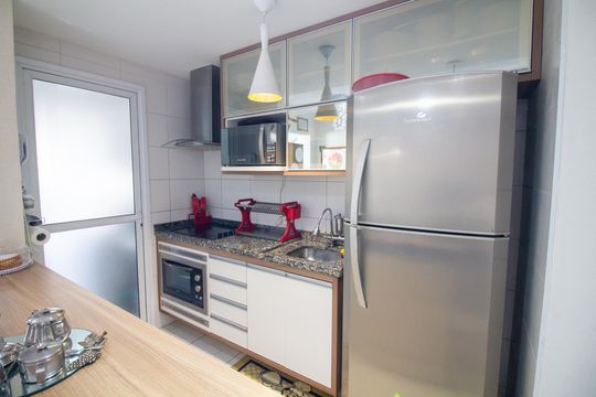 Cozinha de apartamento para alugar com 2 quartos, 76m² em Campo Belo, São Paulo