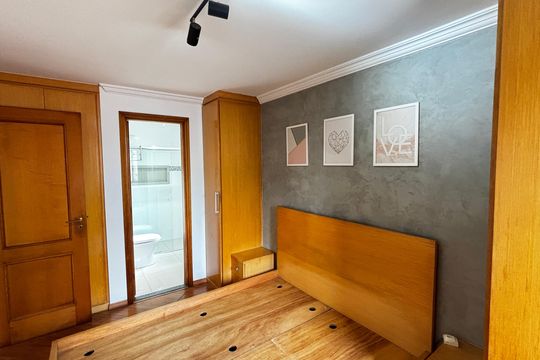 Suite de apartamento para alugar com 2 quartos, 76m² em Vila Assunção, Santo André