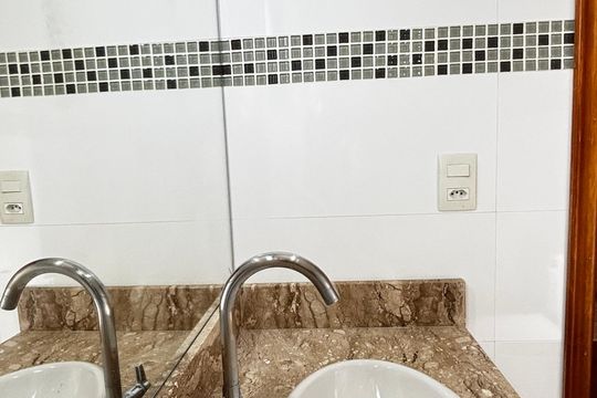 Banheiro da Suíte de apartamento para alugar com 2 quartos, 76m² em Vila Assunção, Santo André