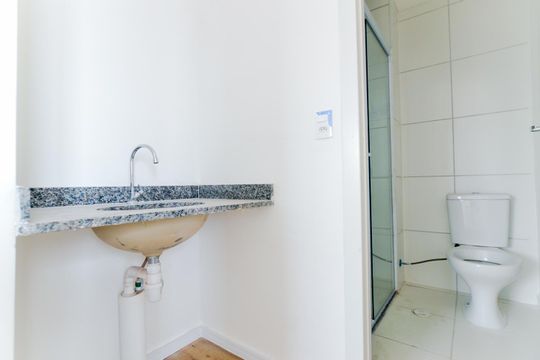Banheiro de apartamento para alugar com 2 quartos, 40m² em Centro, Guarulhos