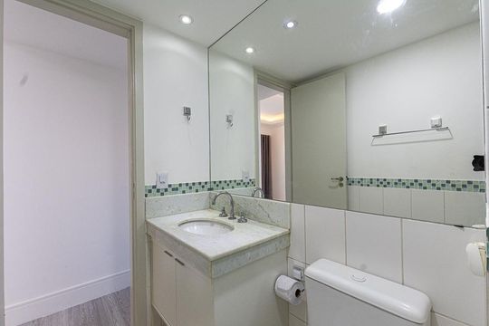 Banheiro de apartamento à venda com 3 quartos, 84m² em Recreio dos Bandeirantes, Rio de Janeiro