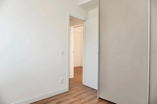 Quarto 1 de apartamento para alugar com 2 quartos, 58m² em Lourdes, Belo Horizonte