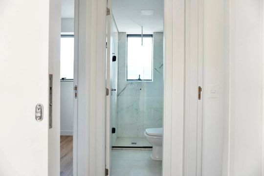 Banheiro Social de apartamento para alugar com 2 quartos, 58m² em Lourdes, Belo Horizonte