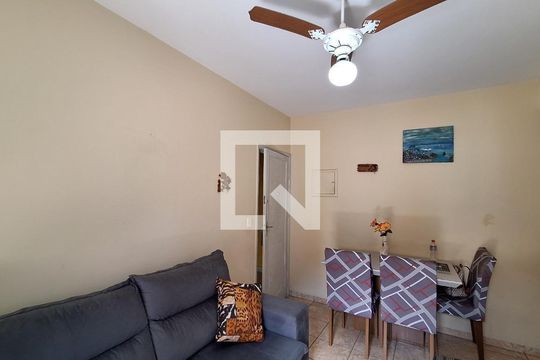 Sala de apartamento para alugar com 1 quarto, 70m² em Guilhermina, Praia Grande