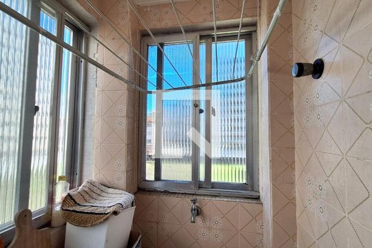 Área de serviço de apartamento para alugar com 1 quarto, 70m² em Guilhermina, Praia Grande